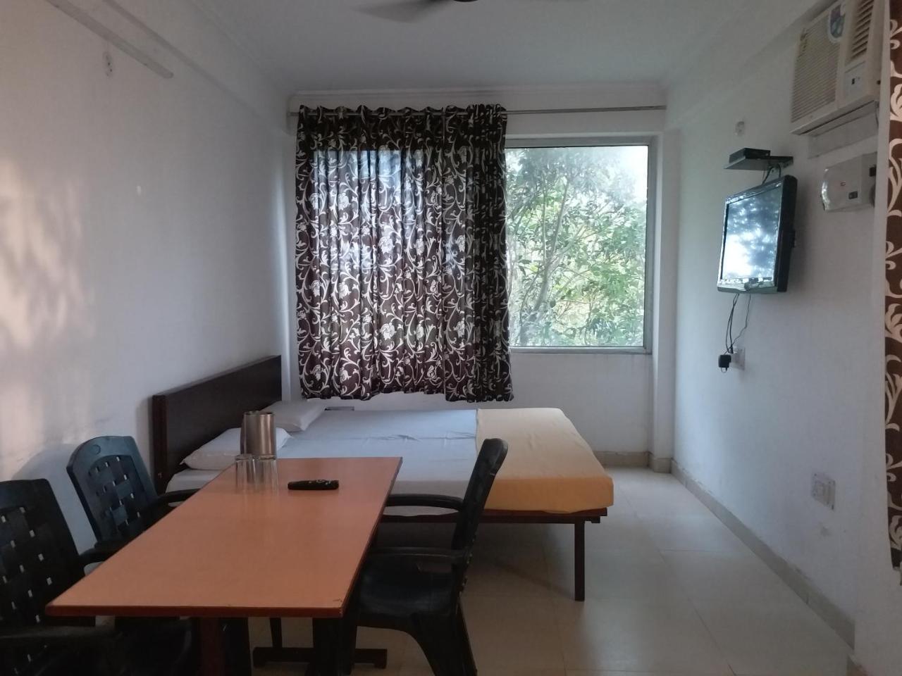Krishna Hansraj Hotel Una  Bagian luar foto